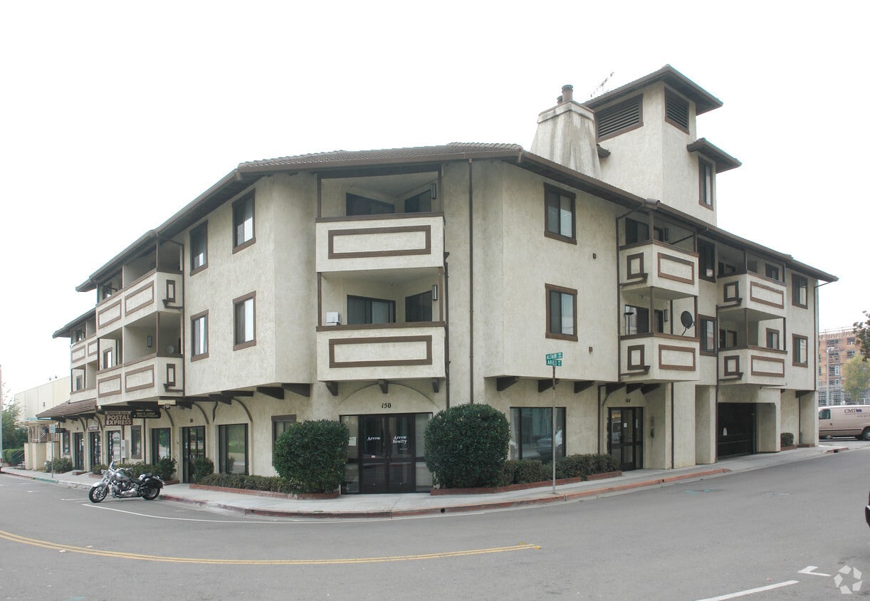 141 - 370 Altair Way - 141-370 Altair Way