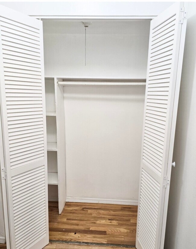 Foto del edificio - 1515 W Morse Ave