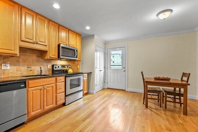 Foto del edificio - 224 Robbins St