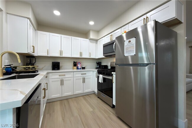 Building Photo - 4331 Cicada Way