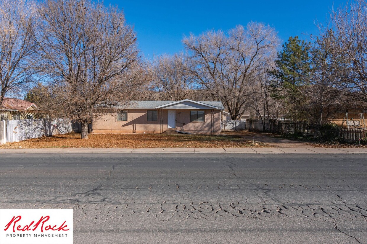 Primary Photo - Charming 2 Bedroom Home in Hurricane