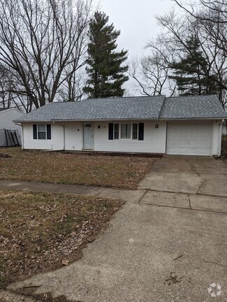 Building Photo - 3303 Sylvan Dr