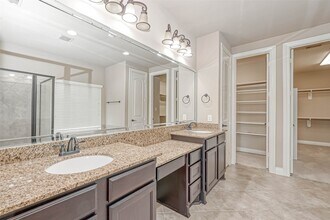 Building Photo - 27415 Blinkwood Park