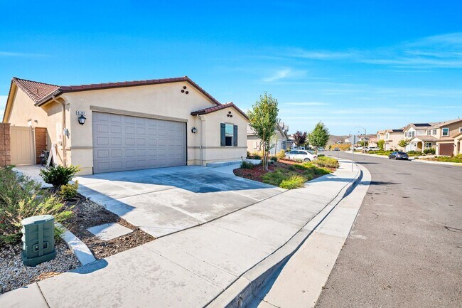 Foto del edificio - 41207 Alegria Ln