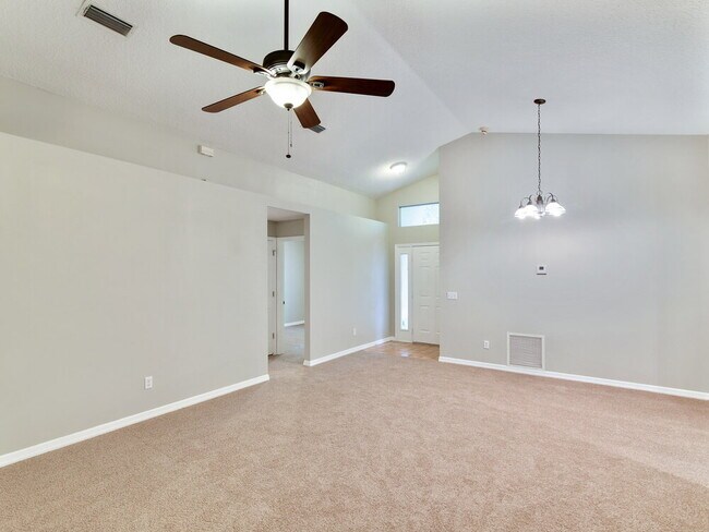 Foto del edificio - 343 S Lancelot Ave