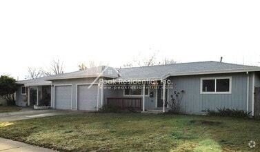 Building Photo - 8846 Lance Ave