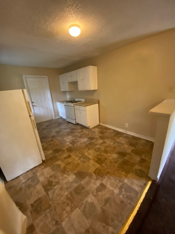 Building Photo - 1306 W 26th St