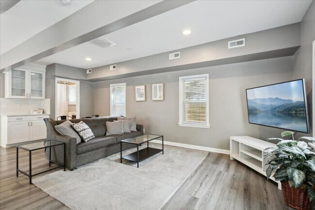 Foto del edificio - Buckroe Retreat: Family Haven near the Beach