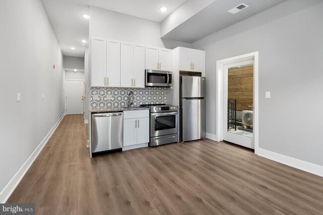 Foto del edificio - 2119 N Front St