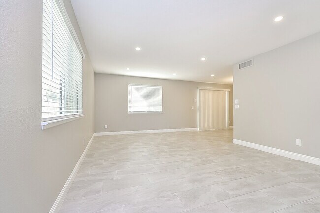 Foto del edificio - 7517 Maiden Run Ave