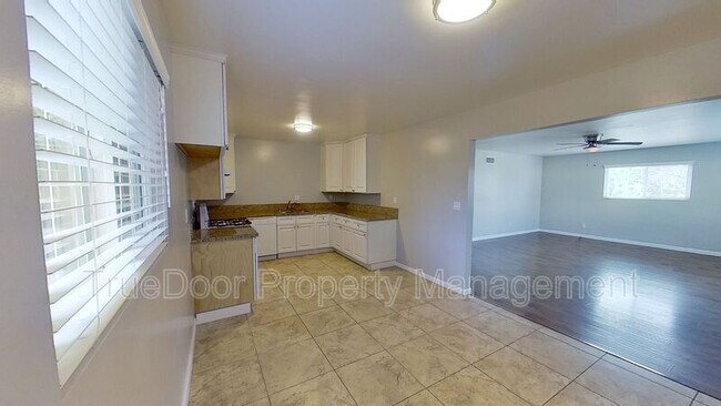 Foto del edificio - 17392 Keelson Ln