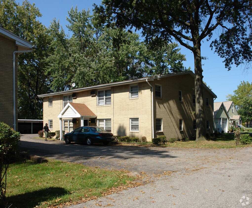 Building Photo - 2910 Oakland Ave
