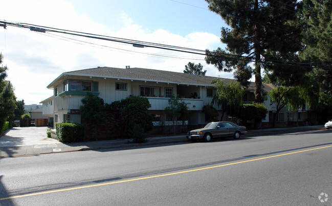 Building Photo - University Terrace Apartments