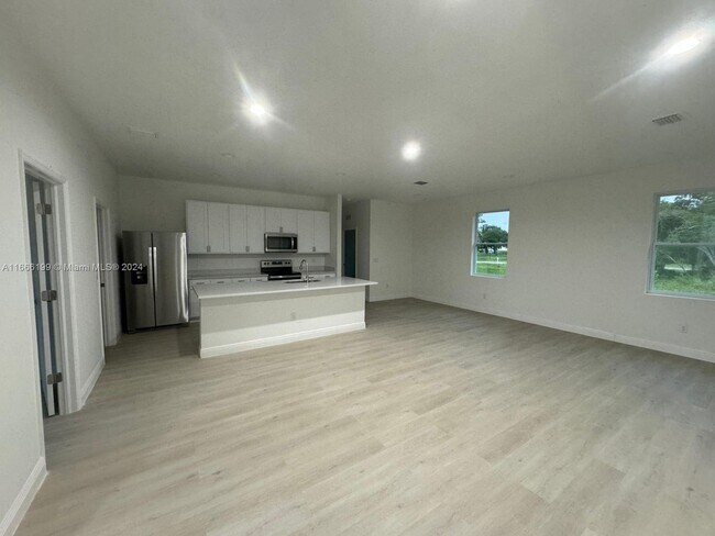 Building Photo - 6026 Joy Ct
