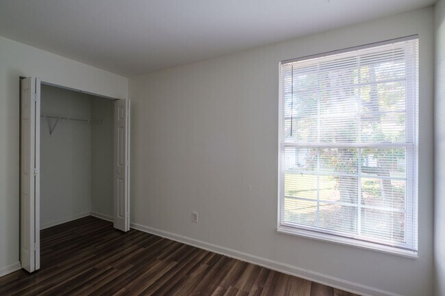 Interior Photo - Golden Gate Townhomes