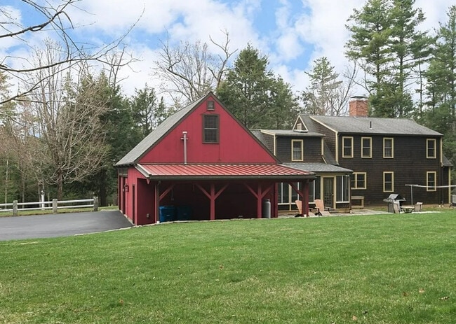 Building Photo - 73 Champeaux Rd