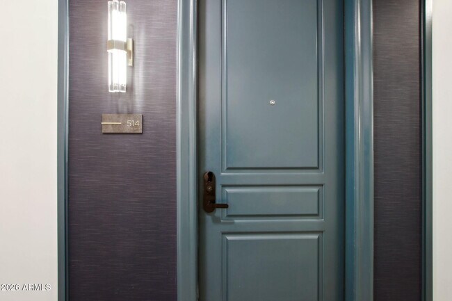 Foto del edificio - 4240 E Camelback Rd