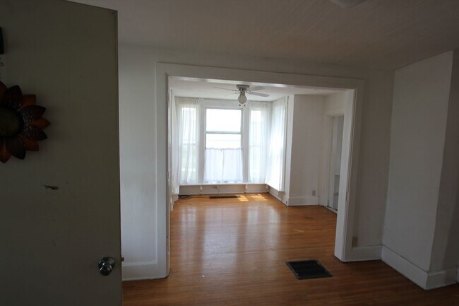 Foto del edificio - 3-Plex - Mitchellville