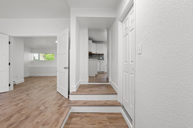 Foto del edificio - 363 S Meade St