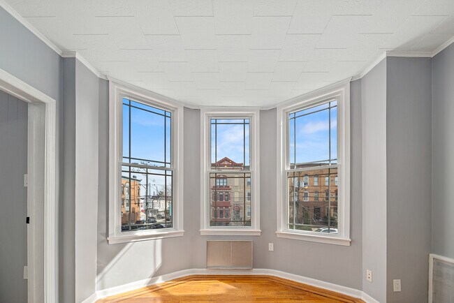 Building Photo - 2413 Palisade Ave