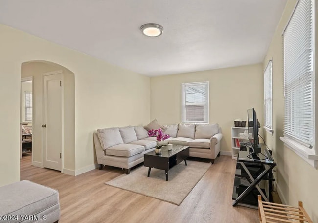 Building Photo - 508 2nd Ave