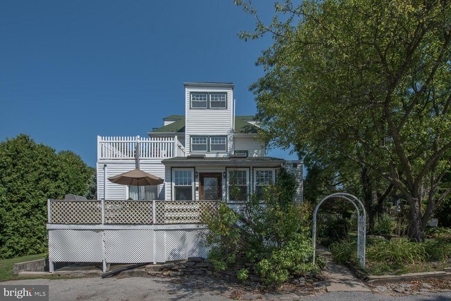 Building Photo - 200 S Narberth Ave