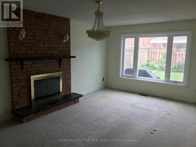 Building Photo - 54 Hollybush St