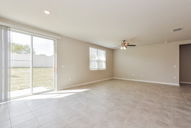 Foto del edificio - 1026 Oak Vly Dr