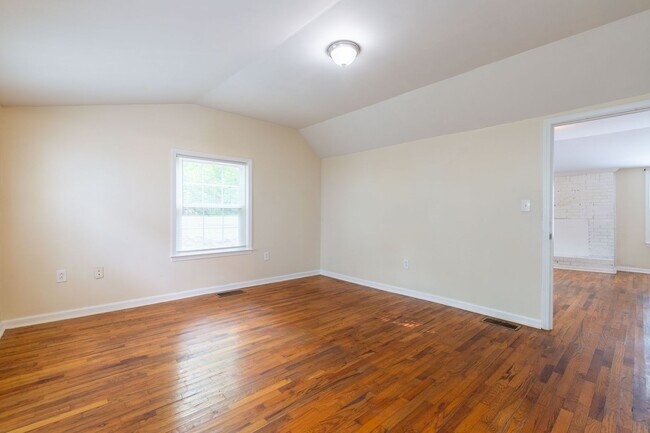 Foto del edificio - 4-Bedroom Rental in Prime Hapeville Location