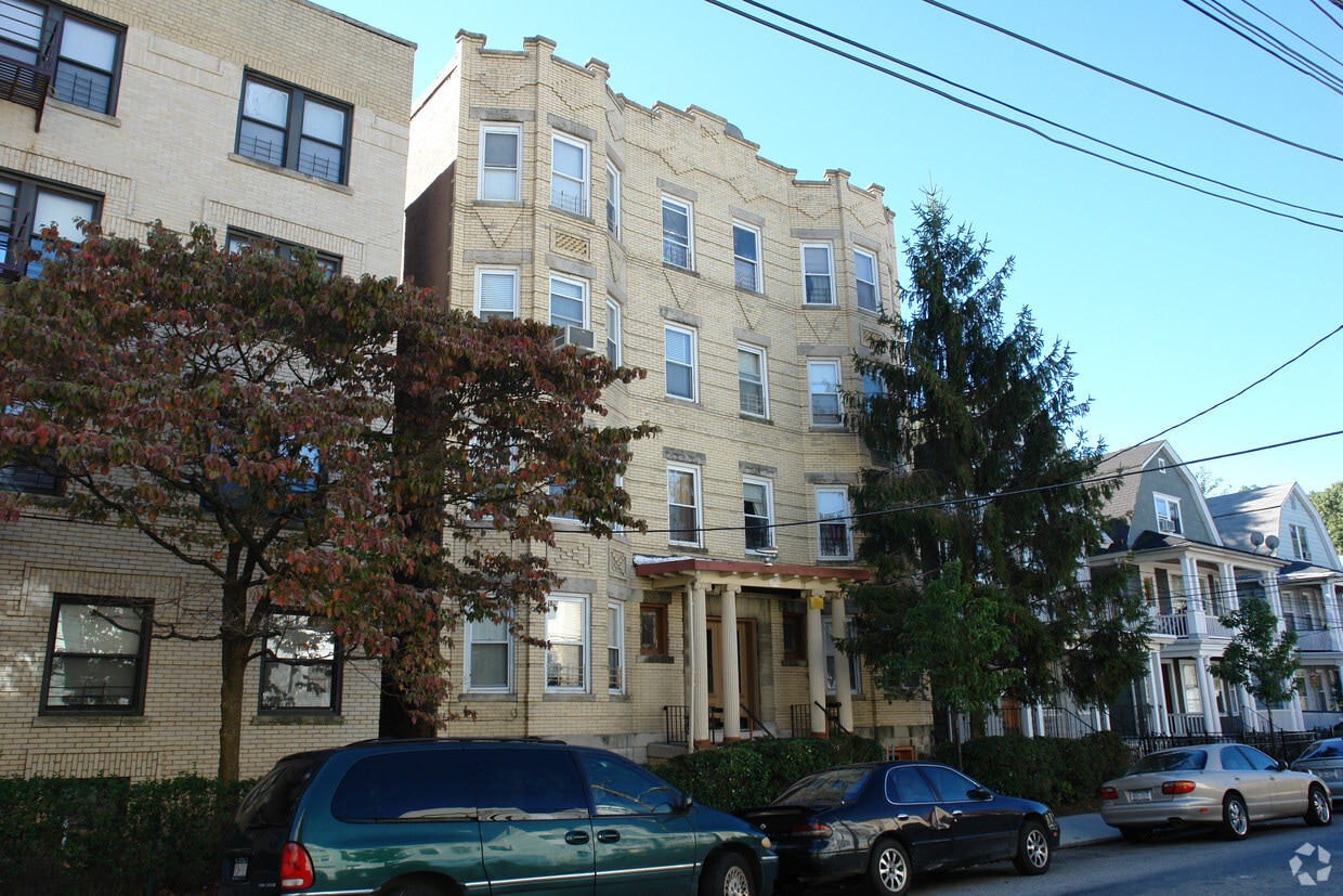 Building Photo - 26 Loudoun St