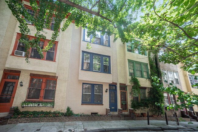 Building Photo - 2038 Latimer St