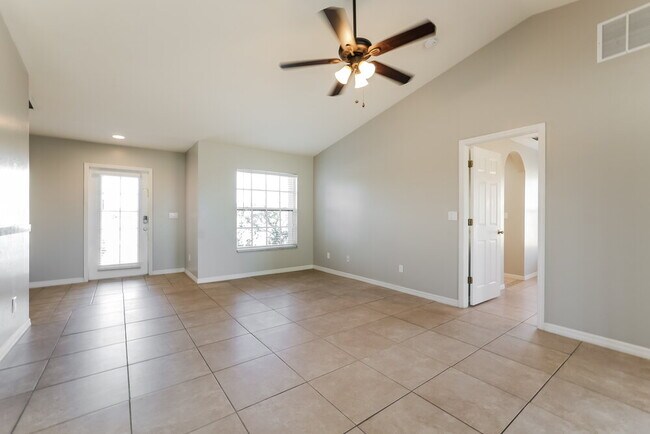 Foto del edificio - 1402 SW 39th Terrace