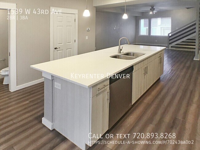 Building Photo - Premium 2BD, 2.5BA Sunnyside Townhome with...