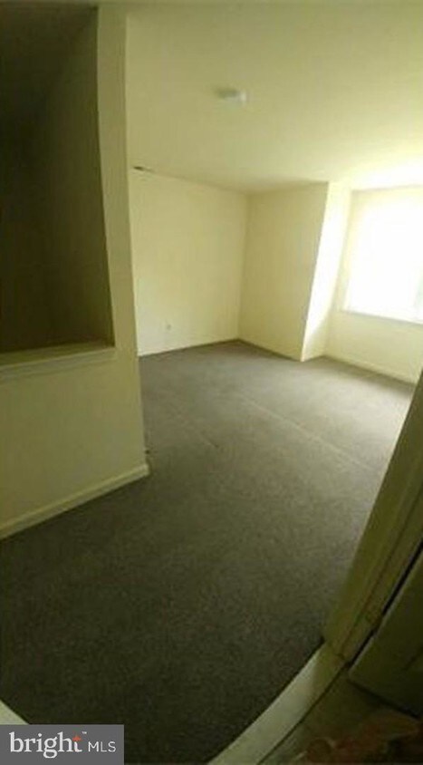 Primary Photo - 3 Tudor Ln