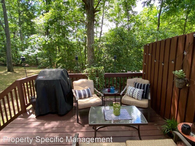 Foto del edificio - 3 br, 2.5 bath House - 6685 English Ivy Lane