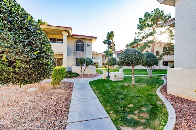 Building Photo - 10610 S 48th St