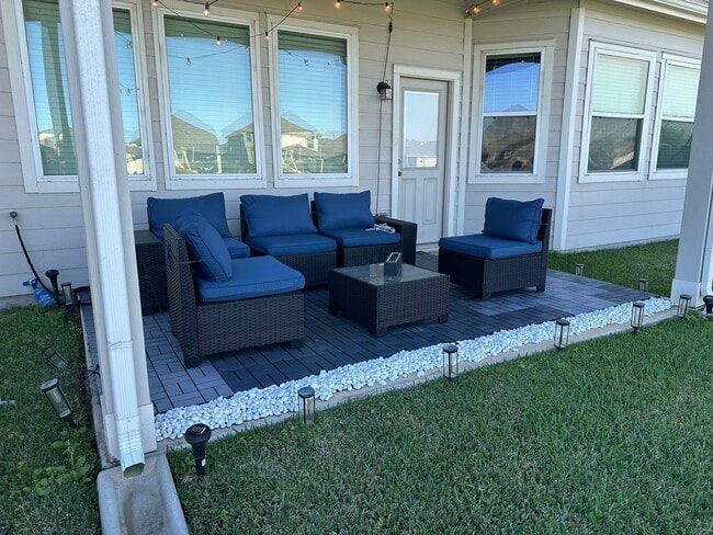 Foto del edificio - 24830 Bastiani Canvas Ln