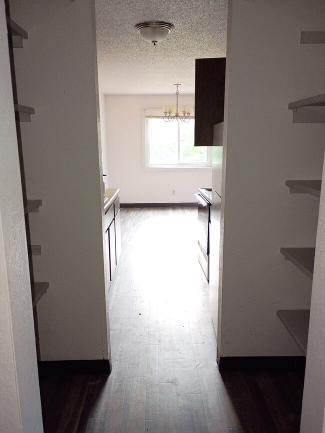 Building Photo - 207 9th Ave