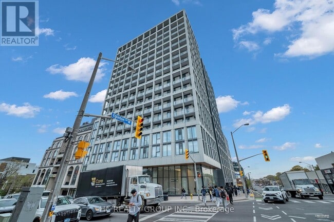 Building Photo - 2020 Bathurst St