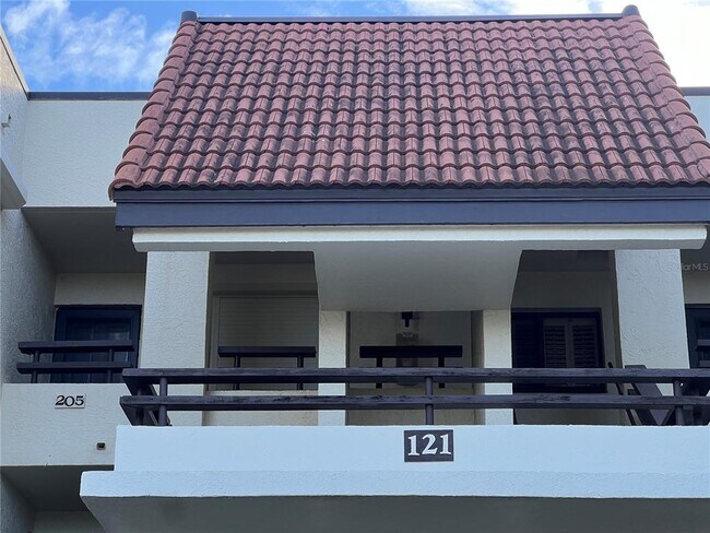 Foto del edificio - 121 1st St E