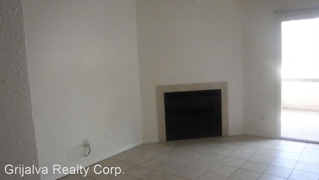 Building Photo - 3 br, 2 bath House - 5630 S Wood Crest Dr
