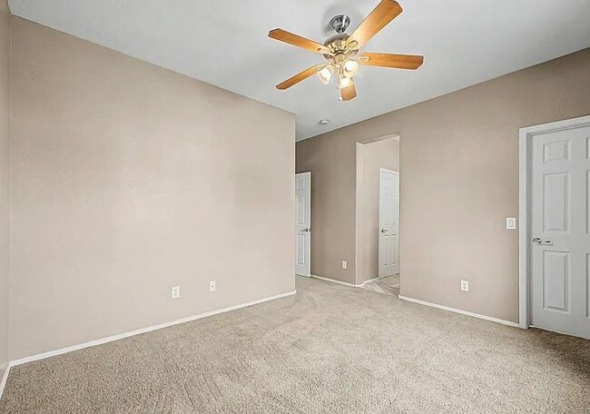 Building Photo - 2823 E Cullumber Ct