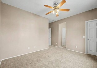Building Photo - 2823 E Cullumber Ct