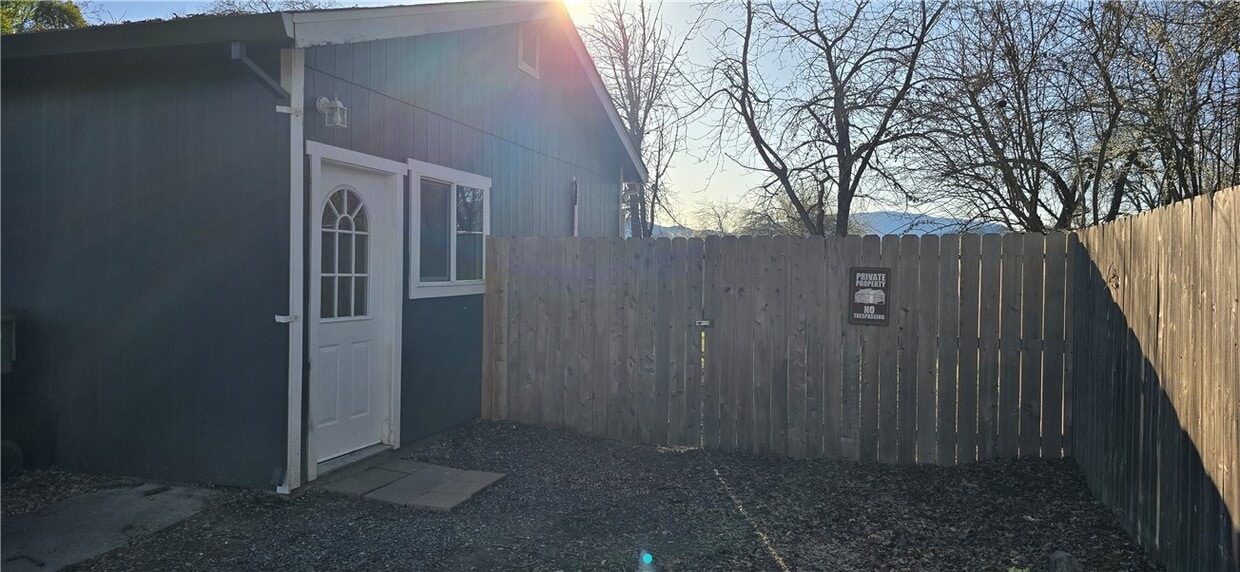 Foto principal - 9705 Main St