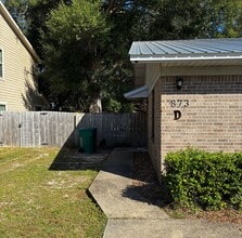 Building Photo - 873 Fairview Dr