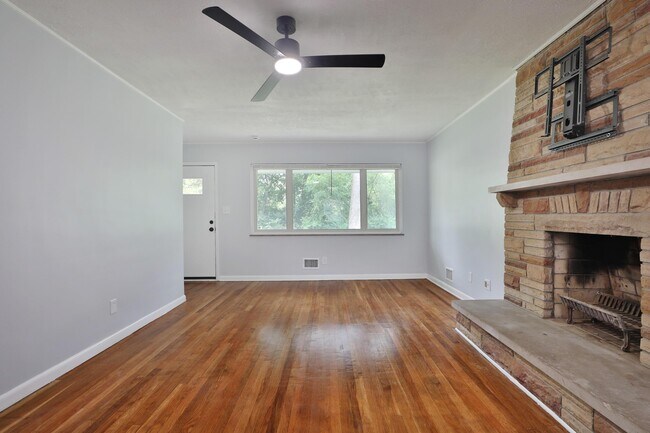 Building Photo - 4474 Starret Rd