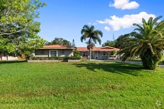 Building Photo - 184 NE Caprona Ave