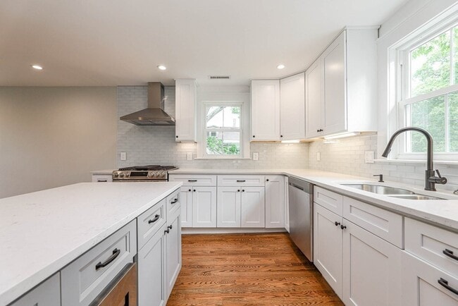 Foto del edificio - 52 Maple St