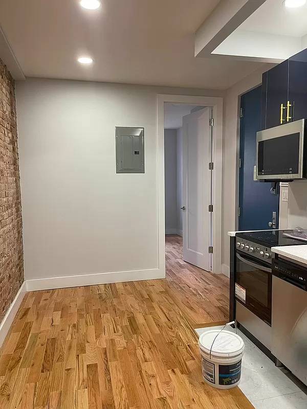 Building Photo - 2034 Palmetto St