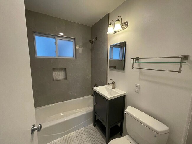 Foto del edificio - 1260 17th Ave